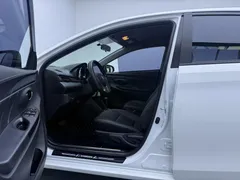 2022 Toyota Yaris L Zhixuan 1.5L CVT Leading Plus, белый — фото 12