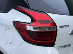 2022 Toyota Yaris L Zhixuan 1.5L CVT Leading Plus, белый — фото 19
