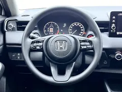 2023 Honda Vezel 1.5L CVT Tech, белый — фото 11