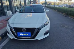 2021 Nissan Teana 2.0L XL Upper AD1, белый — фото 3