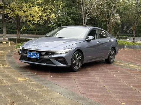 2023 Hyundai Elantra 1.5L CVT GLX Elite