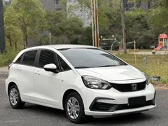2021 Honda Fit 1.5L CVT, белый — фото 3