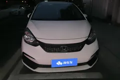 2021 Honda Fit 1.5L CVT, белый — фото 3