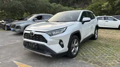 2023 Toyota RAV4 2.0L CVT 2WD Fashion Plus, белый — фото 1