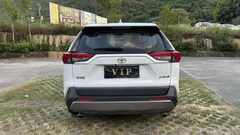2023 Toyota RAV4 2.0L CVT 2WD Fashion Plus, белый — фото 7