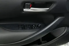 2023 Toyota Corolla 1.5L CVT, белый — фото 11