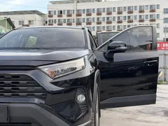 2023 Toyota RAV4 2.0L CVT 2WD Fashion, чёрный — фото 18
