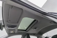 2023 Hyundai Elantra 1.5L CVT LUX Premium, белый — фото 18
