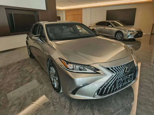 2022 Lexus ES 200 Excellence