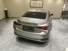 2022 Lexus ES 200 Excellence — фото 3