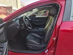 2021 Mazda Mazda3 2.0L AT, красный — фото 4