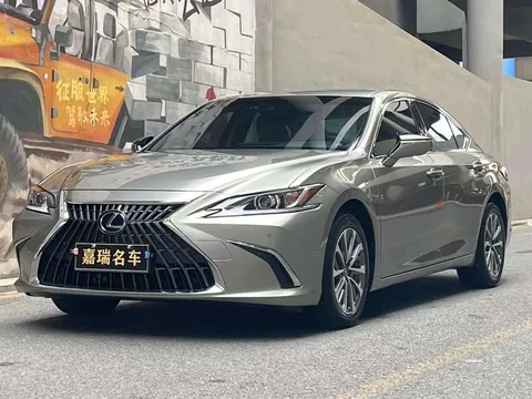 2022 Lexus ES 200 Excellence