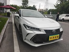 2023 Toyota Avalon 2.5L AT Luxury, белый — фото 3