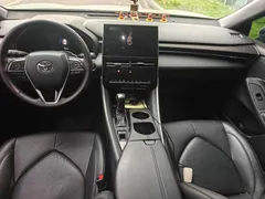 2023 Toyota Avalon 2.5L AT Luxury, белый — фото 5
