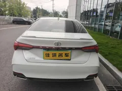 2023 Toyota Avalon 2.5L AT Luxury, белый — фото 9