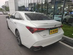 2023 Toyota Avalon 2.5L AT Luxury, белый — фото 10