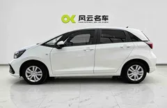 2021 Honda Fit 1.5L CVT, белый — фото 4
