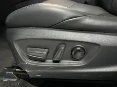 2022 Toyota C-HR 2.0L Leading, белый — фото 11