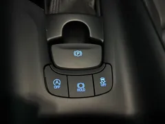 2022 Toyota C-HR 2.0L Leading, белый — фото 20