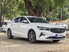 2022 Geely Emgrand 4th Gen 1.5L CVT Premium, белый — фото 3