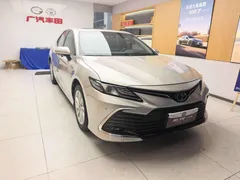 2021 Toyota Camry 2.0G Luxury — фото 3