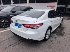 2023 Toyota Camry 2.0E Elite, белый — фото 4