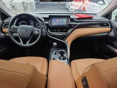 2023 Toyota Camry 2.0E Elite, белый — фото 7