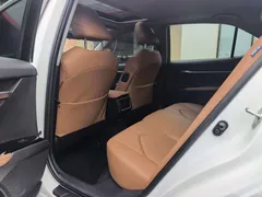 2023 Toyota Camry 2.0E Elite, белый — фото 8