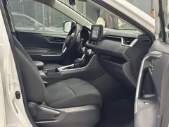 2022 Toyota RAV4 2.0L CVT 2WD Urban, белый — фото 5