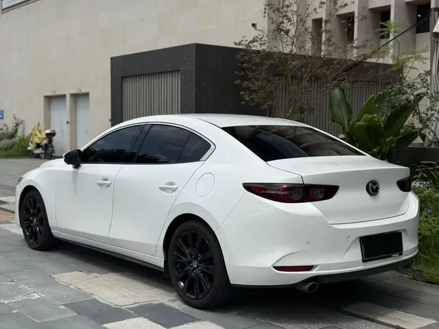 2023 Mazda Mazda3 2.0L AT