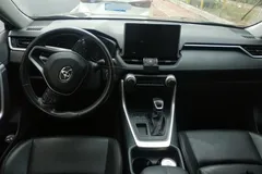 2022 Toyota Wildlander 2.0L 2WD Luxury Plus, чёрный — фото 13