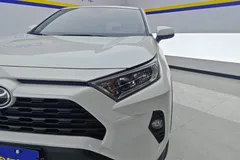 2022 Toyota RAV4 2.0L CVT 2WD Fashion, белый — фото 2
