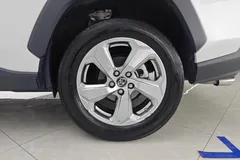2022 Toyota RAV4 2.0L CVT 2WD Fashion, белый — фото 5