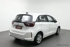 2021 Honda Fit 1.5L CVT, белый — фото 2