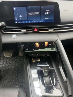 2022 Hyundai Elantra 1.5L CVT LUX Black Knight Limited Edition — фото 8