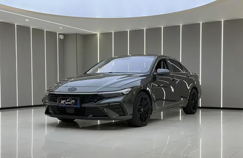 2023 Hyundai Elantra 1.5L CVT LUX Premium