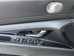 2023 Hyundai Elantra 1.5L CVT LUX Premium — фото 11