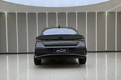 2023 Hyundai Elantra 1.5L CVT LUX Premium — фото 16