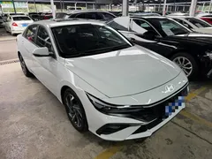 2023 Hyundai Elantra 1.5L CVT GLX Elite, белый — фото 3