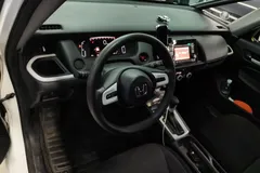 2021 Honda Fit 1.5L CVT, белый — фото 12