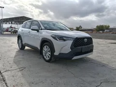 2023 Toyota Corolla Cross 2.0L CVT Elite, белый — фото 3