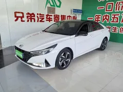 2021 Hyundai Elantra 1.5L CVT LUX Premium, белый — фото 1