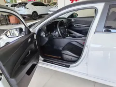 2021 Hyundai Elantra 1.5L CVT LUX Premium, белый — фото 8