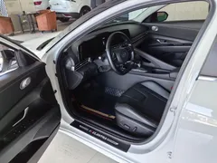 2021 Hyundai Elantra 1.5L CVT LUX Premium, белый — фото 9