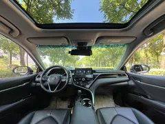 2021 Toyota Camry 2.5G Luxury, белый — фото 8