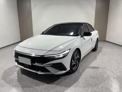 2023 Hyundai Elantra 1.5L CVT LUX Premium, белый — фото 1
