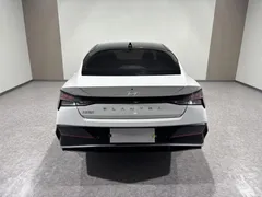 2023 Hyundai Elantra 1.5L CVT LUX Premium, белый — фото 4