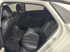 2023 Hyundai Elantra 1.5L CVT LUX Premium, белый — фото 7