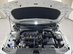 2023 Hyundai Elantra 1.5L CVT LUX Premium, белый — фото 17