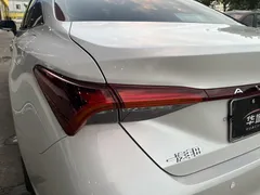 2022 Toyota Avalon 2.0L Luxury, белый — фото 11